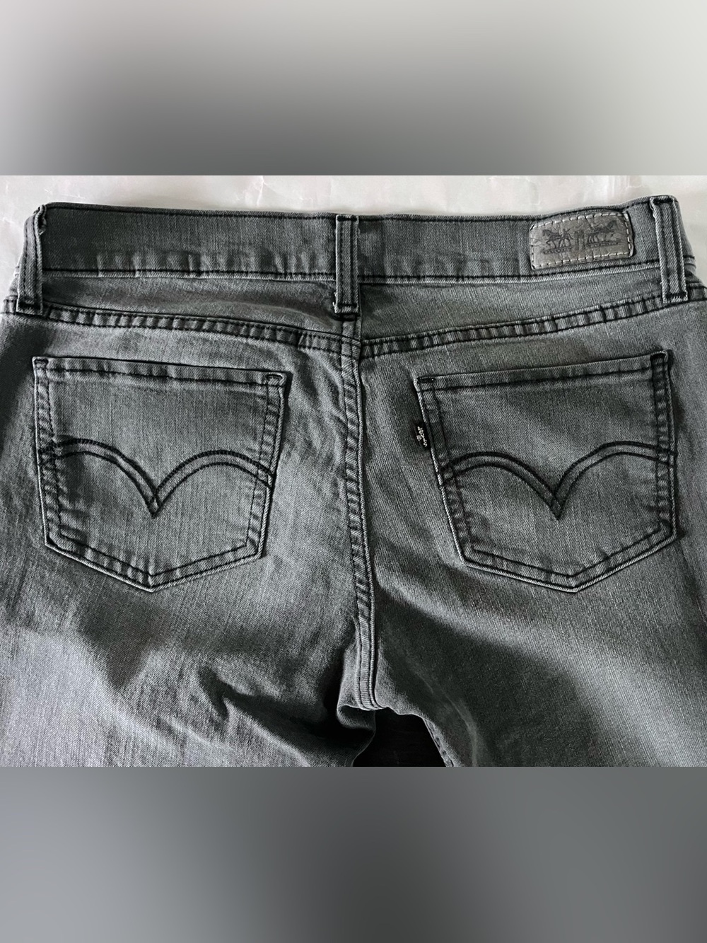 Levi’s Silver Tab Grey Denim Jeans Size 9 M 29 / 32